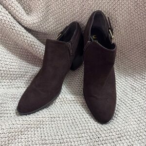 Unisa suede faux ankle booties. Size 7.5
